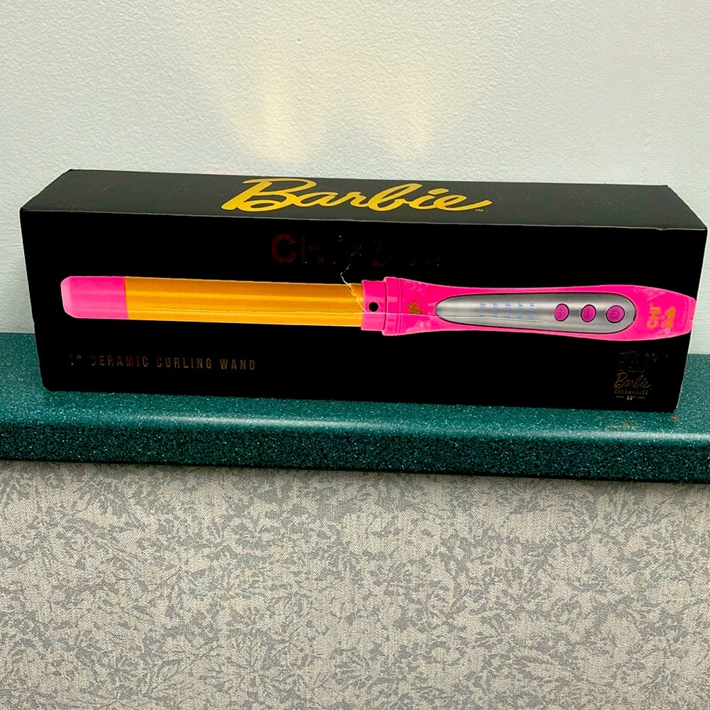 Barbie , CHI  1 in. Ceramic curling wand.  New in box.  Minor marks on box